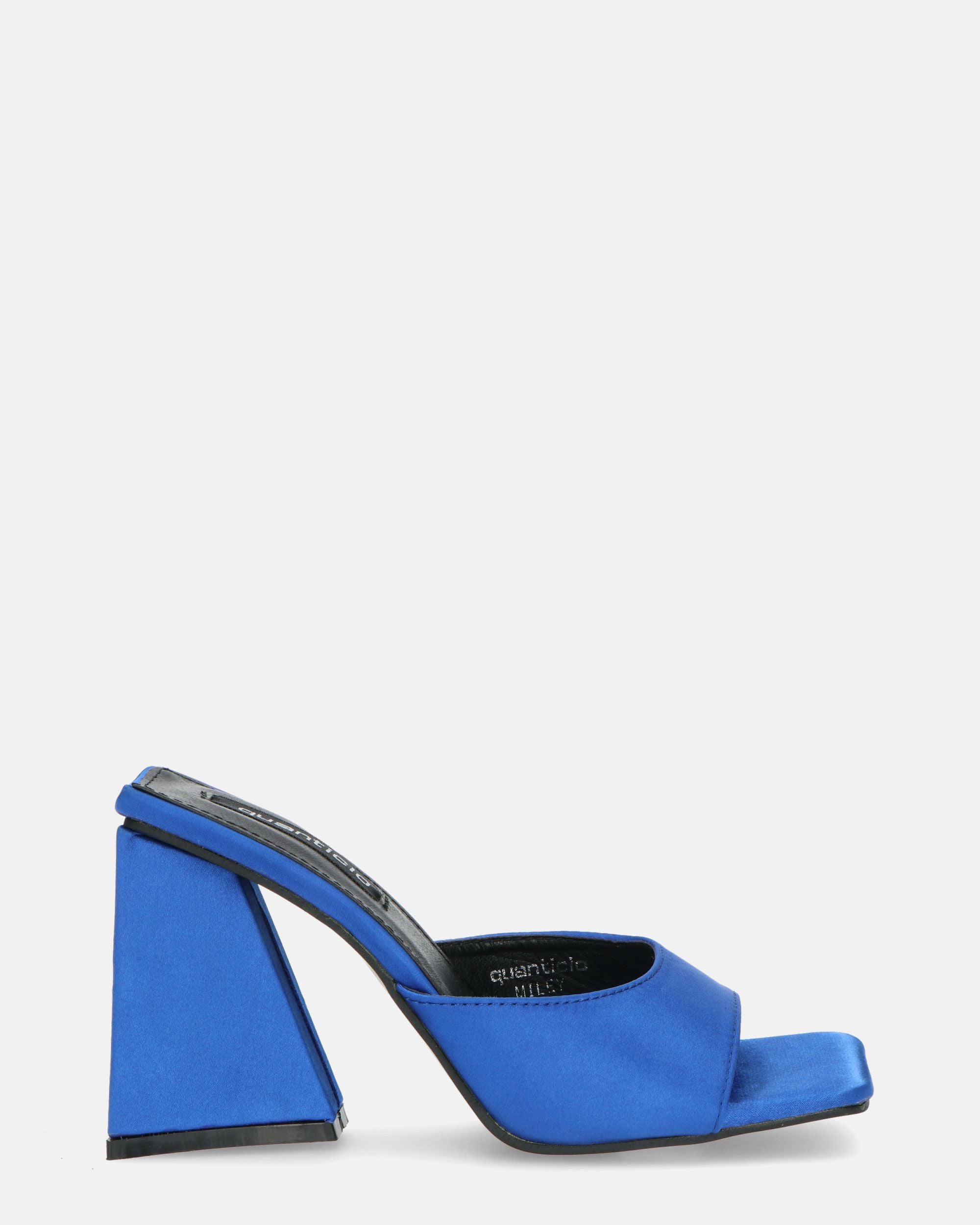 MILEY - sandales en satin bleu à talon carré