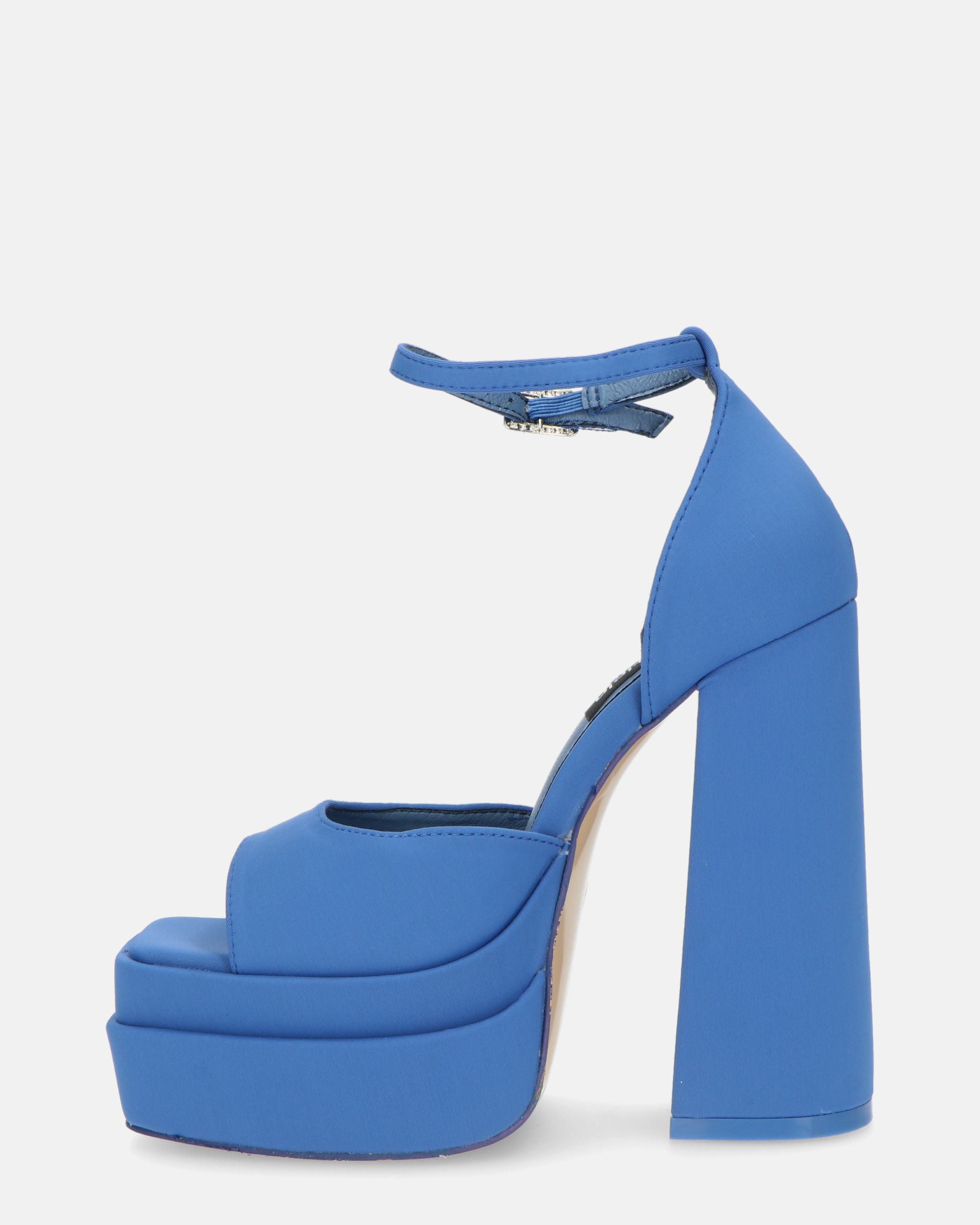 AVA - sandales à talons hauts en lycra bleu et pierres précieuses dans la bride
