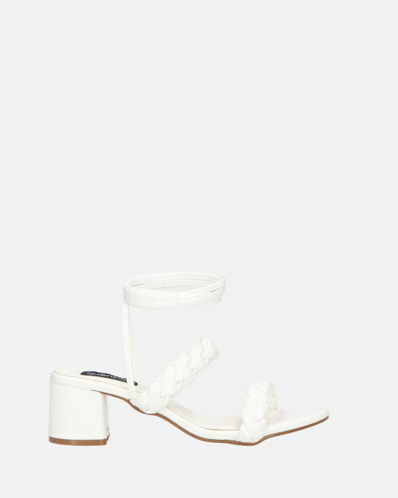 TARISAI - sandales en simili cuir blanc à lacets
